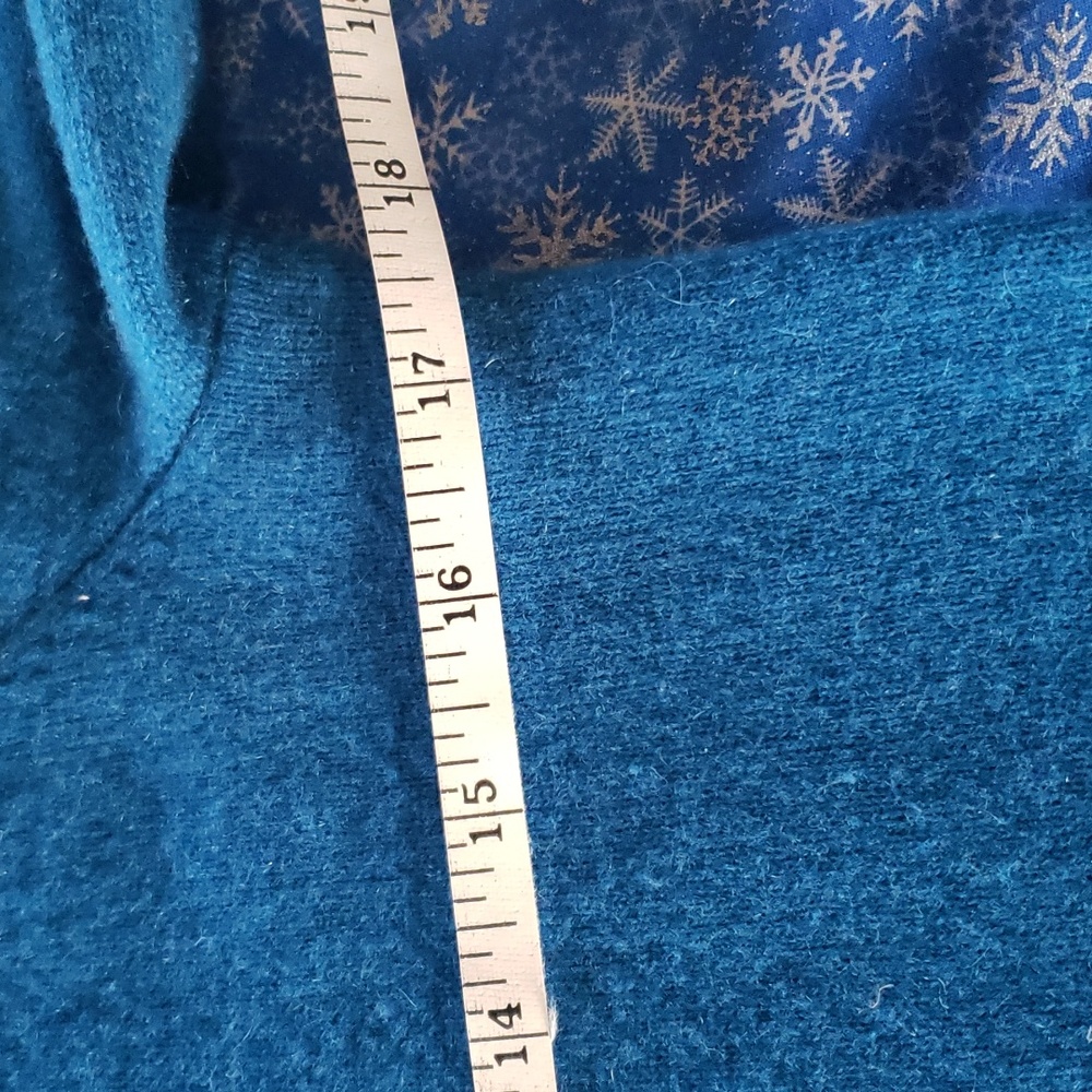 Cowl neck cashmere sweater - Picture 6 of 7